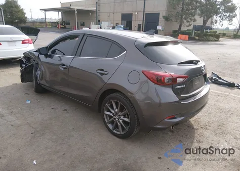 2018 Mazda Mazda3 Grand Touring z USA, uszkodzony, nr VIN 3MZBN1M30JM277165